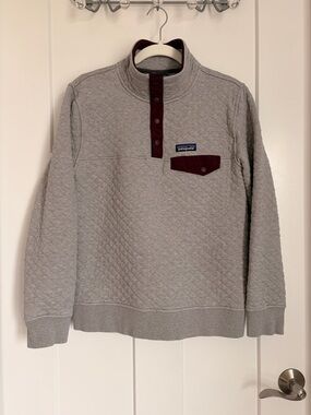 Patagonia Light Gray Quilted Pullover with Maroon Trim